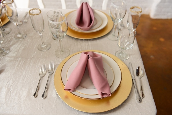 flower-filled-wedding-brunch