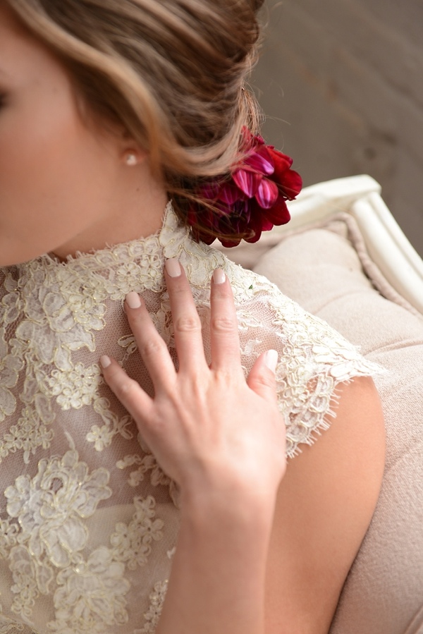 flower-filled-wedding-brunch