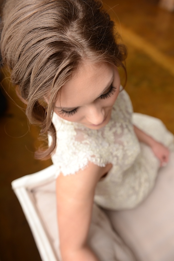 flower-filled-wedding-brunch