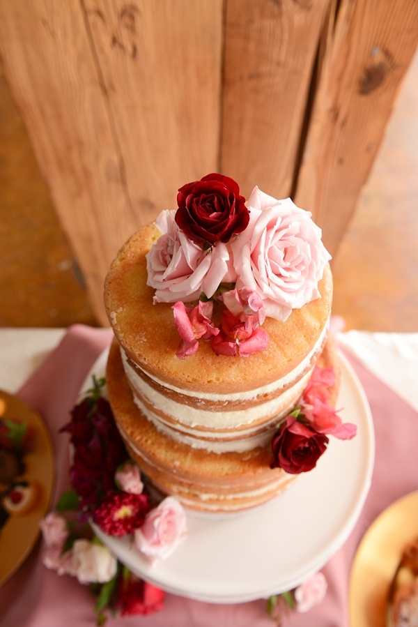 flower-filled-wedding-brunch