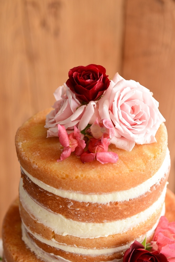 flower-filled-wedding-brunch