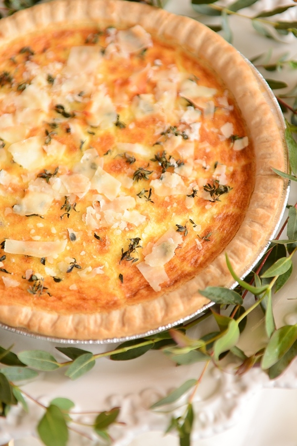 flower-filled-wedding-brunch