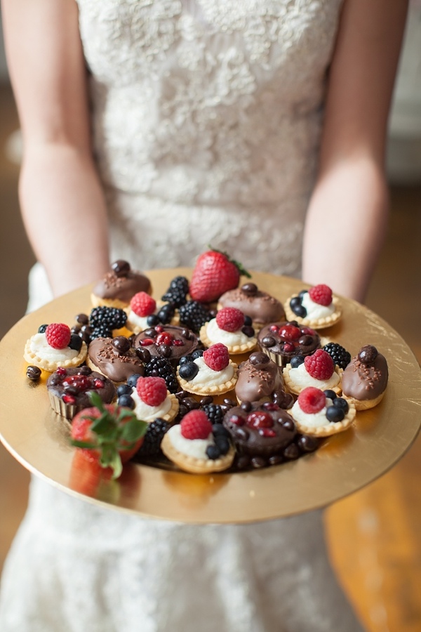 flower-filled-wedding-brunch