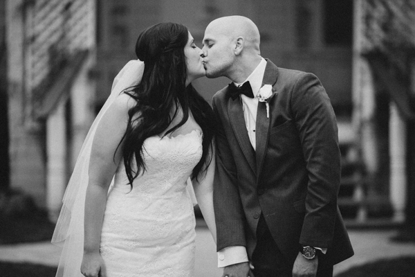 hands-on-wedding-full-of-love