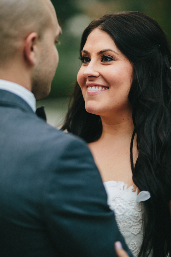 hands-on-wedding-full-of-love
