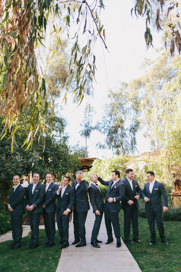 hands-on-wedding-full-of-love