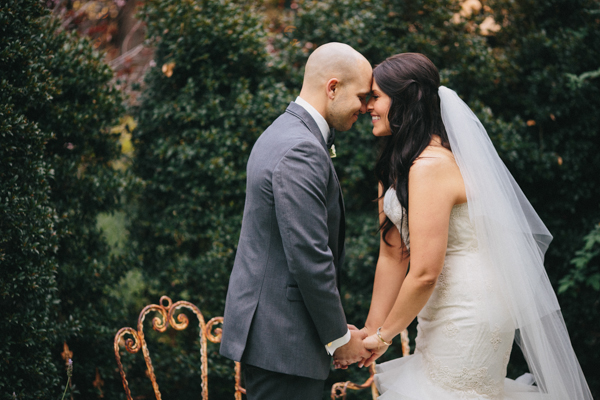 hands-on-wedding-full-of-love