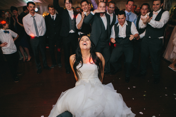 hands-on-wedding-full-of-love