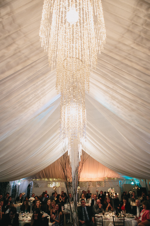 hands-on-wedding-full-of-love