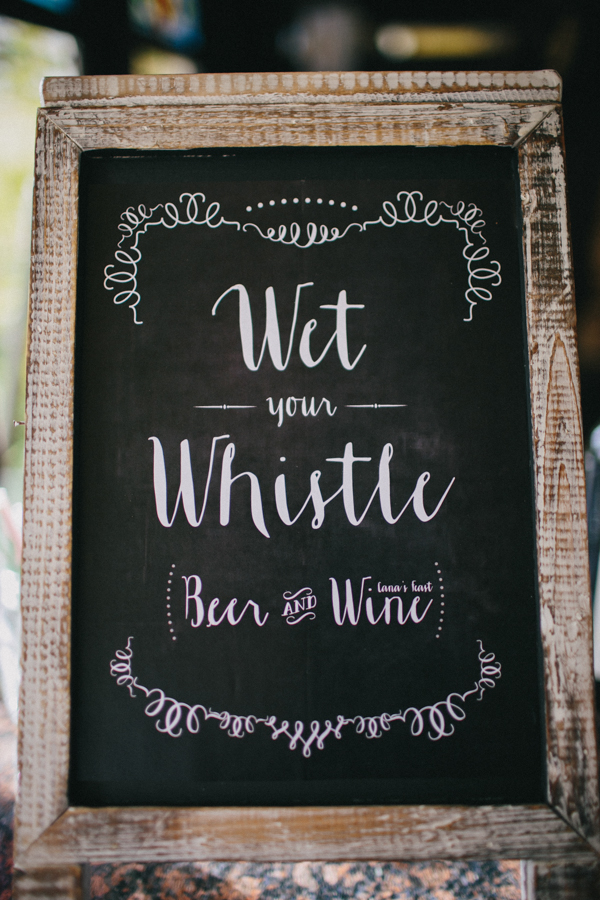 hands-on-wedding-full-of-love