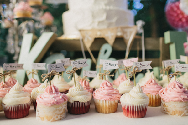 hands-on-wedding-full-of-love