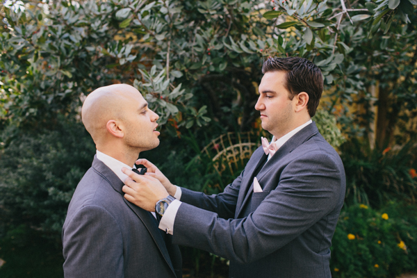 hands-on-wedding-full-of-love