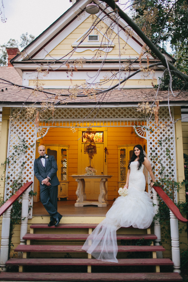 hands-on-wedding-full-of-love