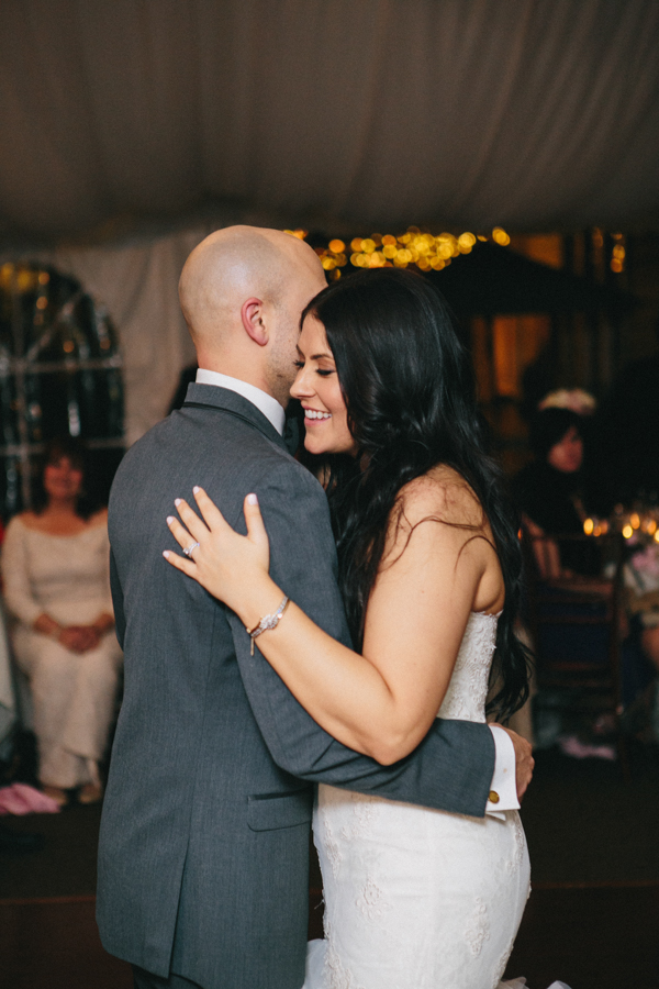 hands-on-wedding-full-of-love