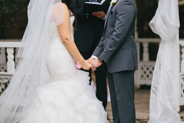hands-on-wedding-full-of-love