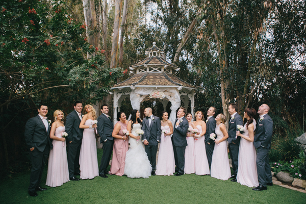 hands-on-wedding-full-of-love
