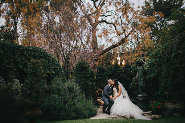 hands-on-wedding-full-of-love
