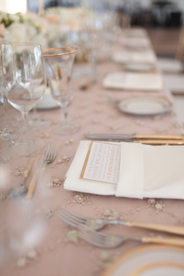 how-to-pick-the-perfect-wedding-florist