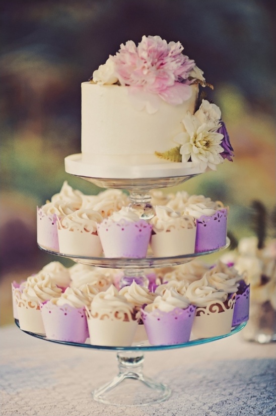 mini wedding cake and wedding cupcakes