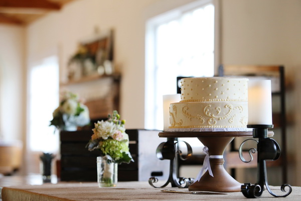 mint-and-white-wedding-in-malibu