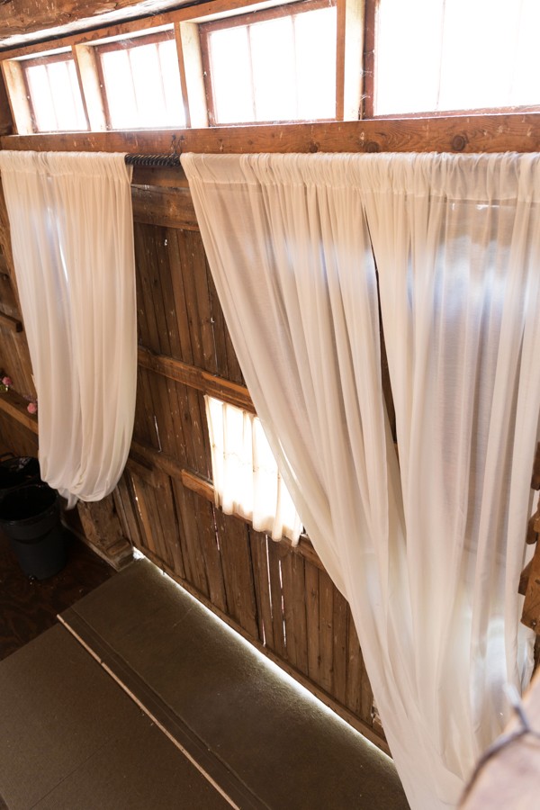 new-hampshire-chic-rustic-farm-wedding