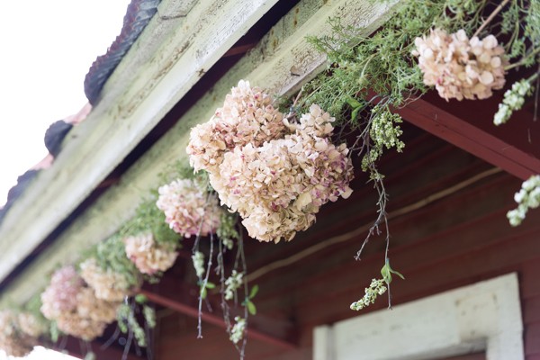 new-hampshire-chic-rustic-farm-wedding