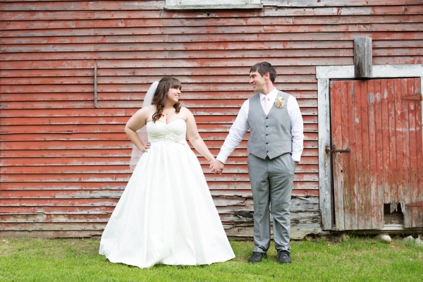 new-hampshire-chic-rustic-farm-wedding