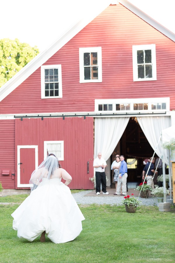 new-hampshire-chic-rustic-farm-wedding