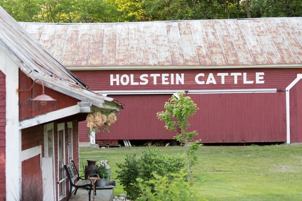 new-hampshire-chic-rustic-farm-wedding