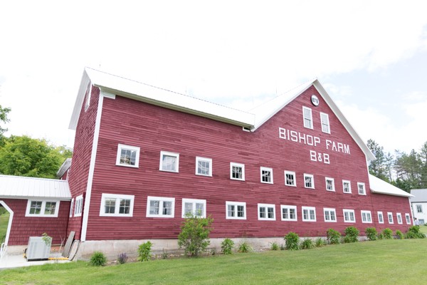 new-hampshire-chic-rustic-farm-wedding