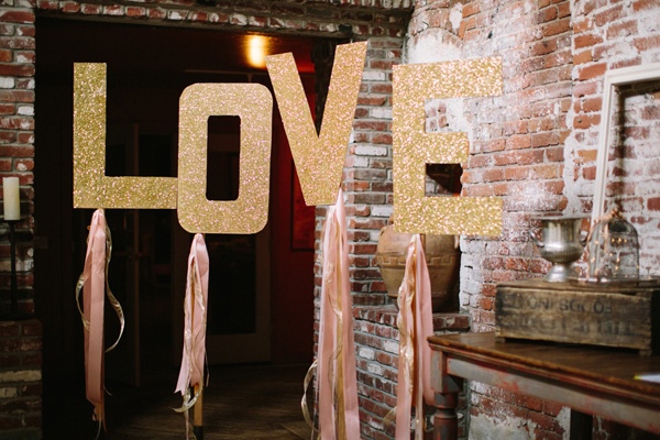 princess-pink-and-gold-wedding