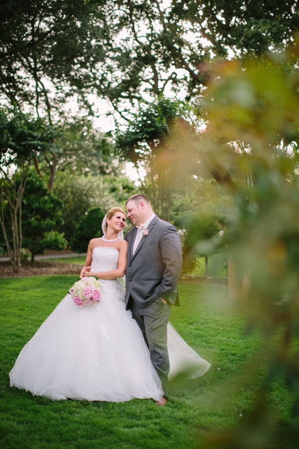 princess-pink-and-gold-wedding