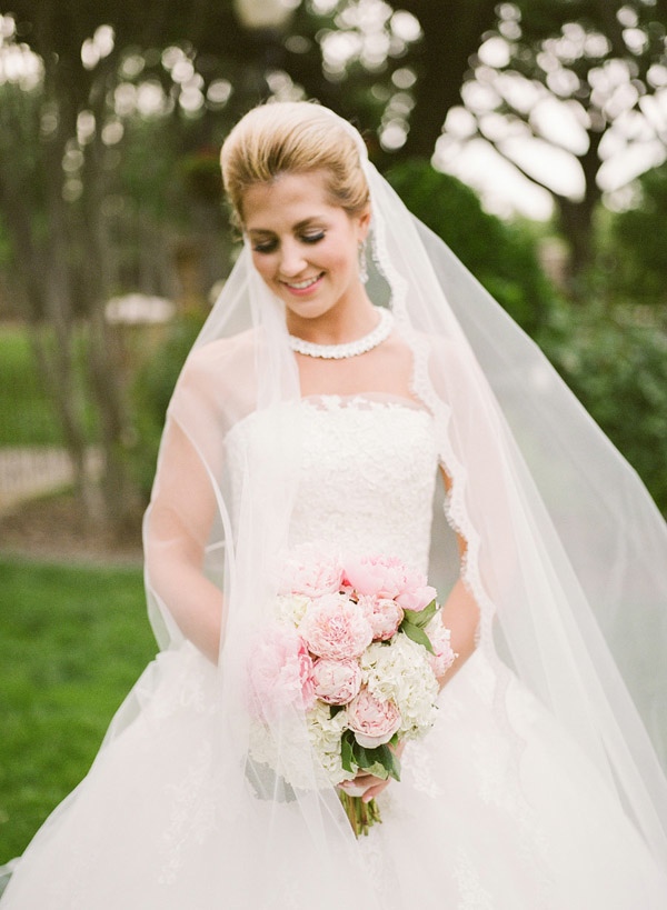 princess-pink-and-gold-wedding
