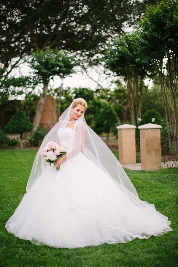 princess-pink-and-gold-wedding
