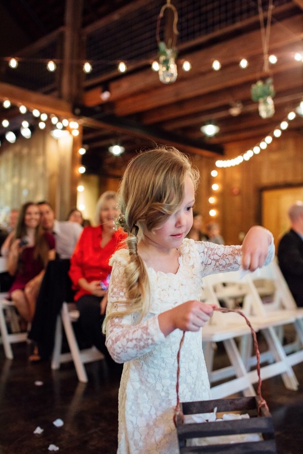 rainy-and-ravishing-rustic-wedding