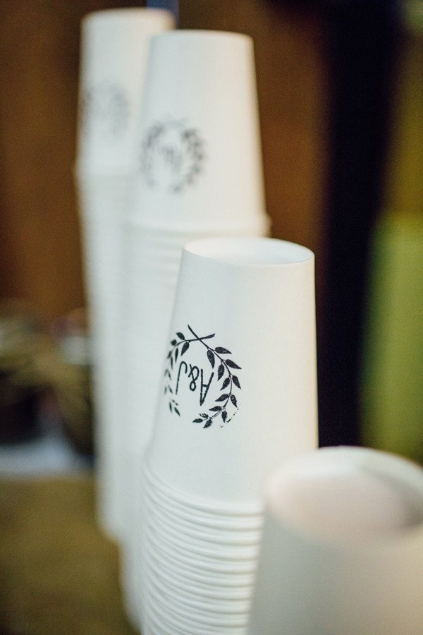 rainy-and-ravishing-rustic-wedding