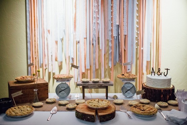 rainy-and-ravishing-rustic-wedding