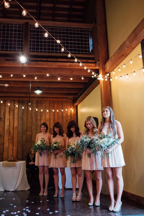 rainy-and-ravishing-rustic-wedding