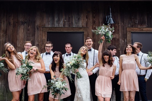 rainy-and-ravishing-rustic-wedding