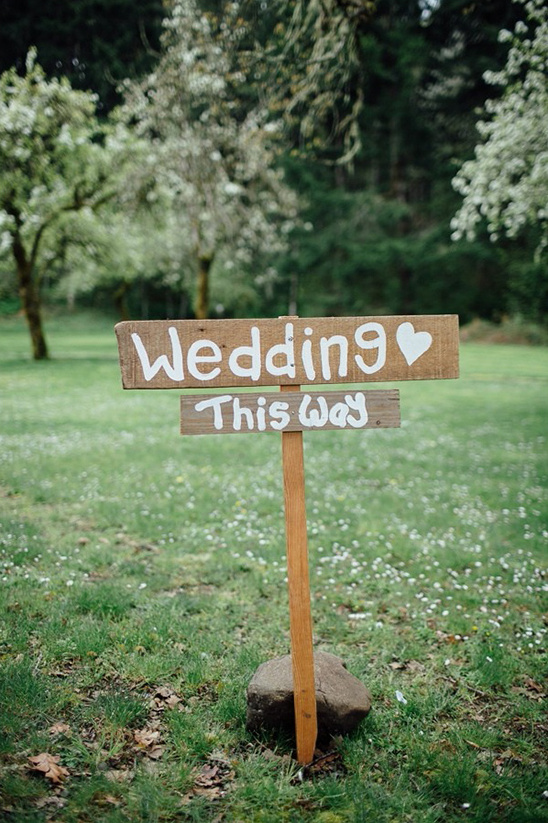 wedding this way sign