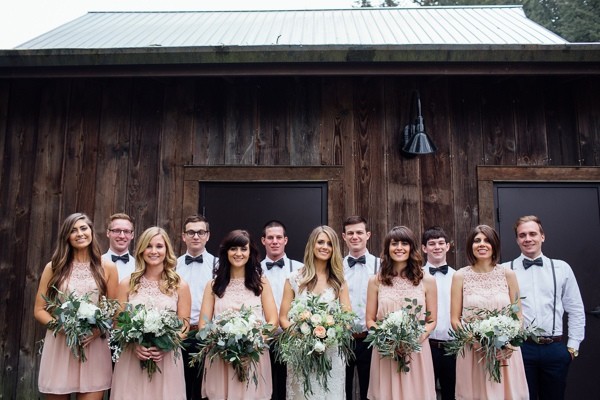rainy-and-ravishing-rustic-wedding