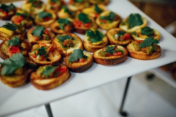 rainy-and-ravishing-rustic-wedding