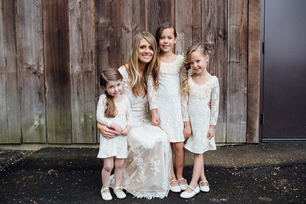 rainy-and-ravishing-rustic-wedding