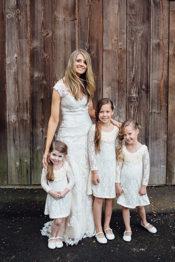 rainy-and-ravishing-rustic-wedding
