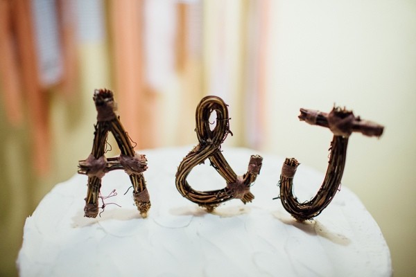 rainy-and-ravishing-rustic-wedding