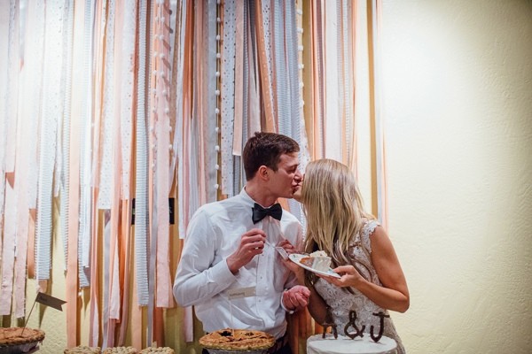 rainy-and-ravishing-rustic-wedding