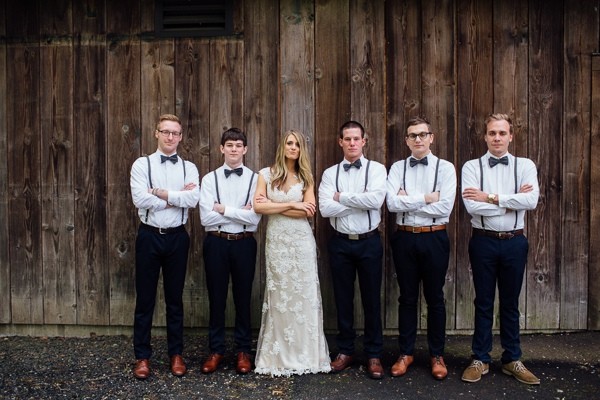 rainy-and-ravishing-rustic-wedding