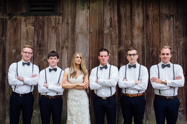 rainy-and-ravishing-rustic-wedding