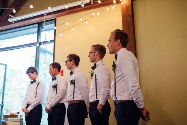 rainy-and-ravishing-rustic-wedding