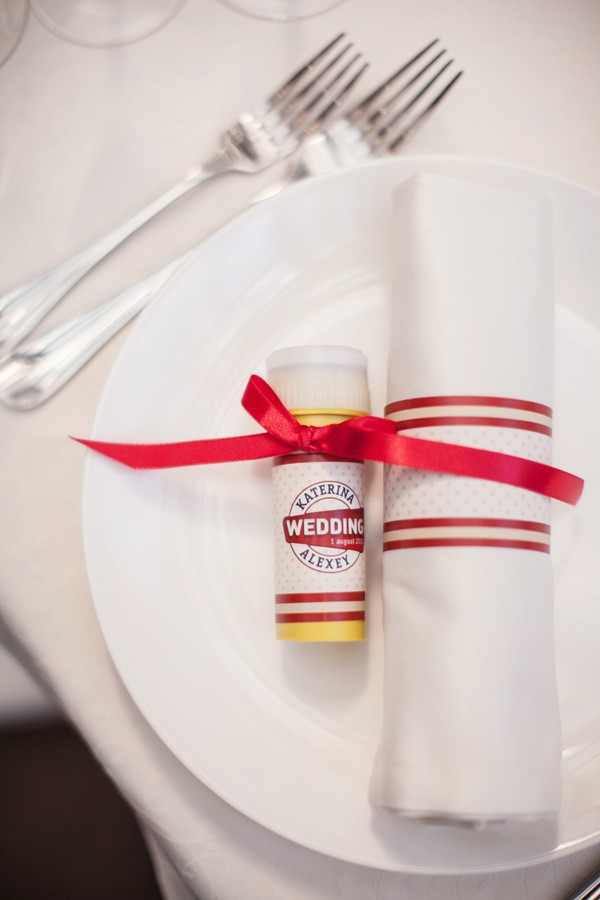 red-and-white-retro-wedding
